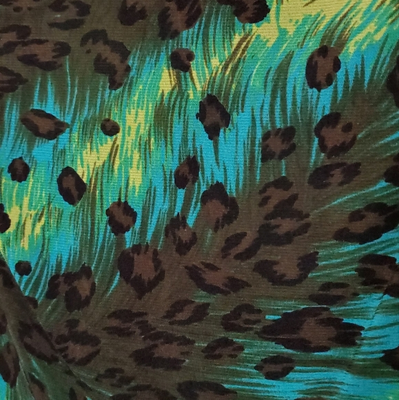 Playful Peacock Brightly Colored Leopard Blend V-Neck with Lace Edging - Picture 4 of 13
